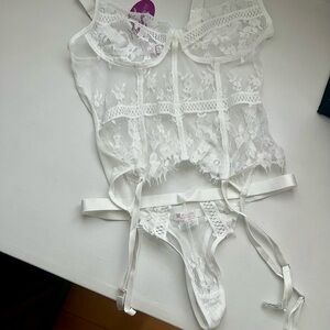 Elegant White Lace Lingerie Set